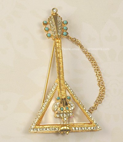 R Mandle Balalaika Pin  