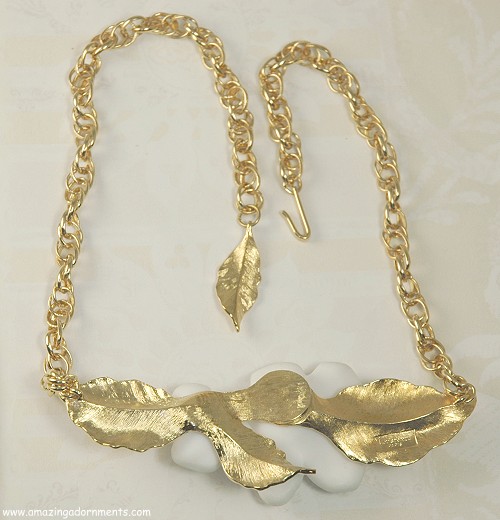 Louis Feraud for AVon Necklace
