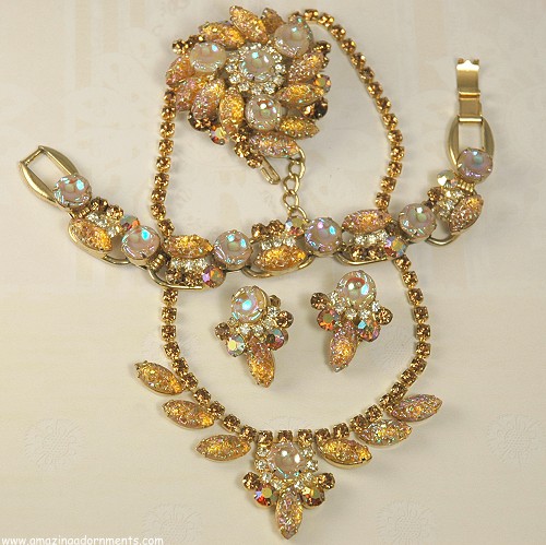 DeLizza and Elster Rhinestone and Carved Glass Full Parure  