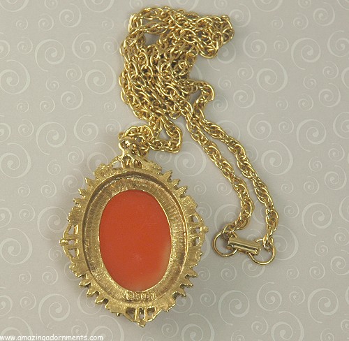 Lisner Cameo Necklace