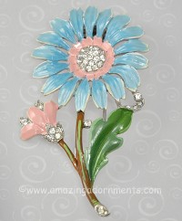 Trifari 1940s Flower Clip