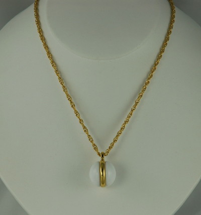 CROWN  TRIFARI White Thermoplastic Pendent Necklace