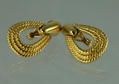 Attractive Contemporary Gilt Gold Tone Signed Monet Clip Earrings