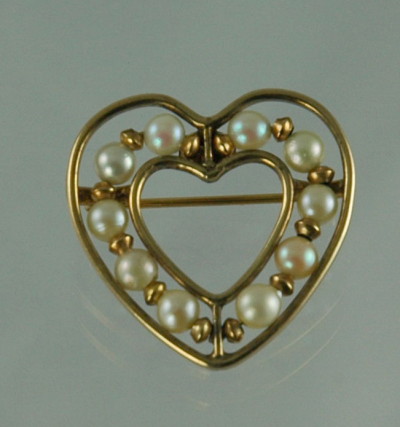 MARVELLA  Heart Brooch with Faux Pearls