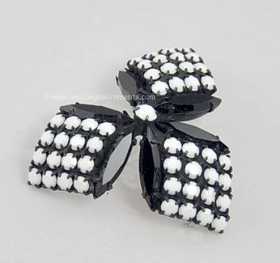 Unsigned Black and White Glass Pin