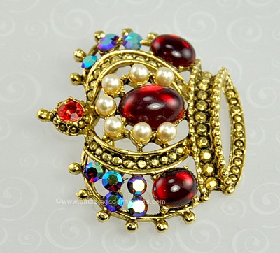 Vintage Weiss Crown Pin