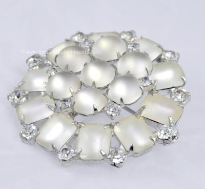 Vintage Weiss Frosted Glass Brooch