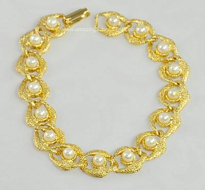 Vintage Faux Pearl Bracelet
