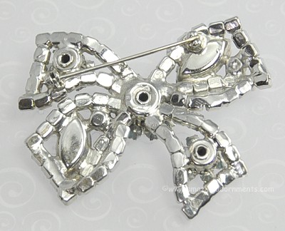 D&E Rhinestone Bow Brooch