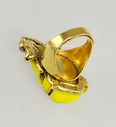 Vintage Rare Yellow Asian Devil Face Ring with Stones Signed SELRO CORP