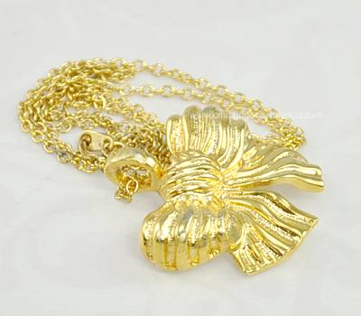 Unsigned Bow Pendant Necklace