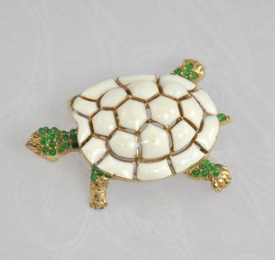 Vintage Enamel Turtle Figural Brooch Signed Ciner