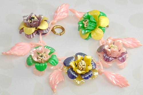 Vintage Plastic Flower Bracelet 