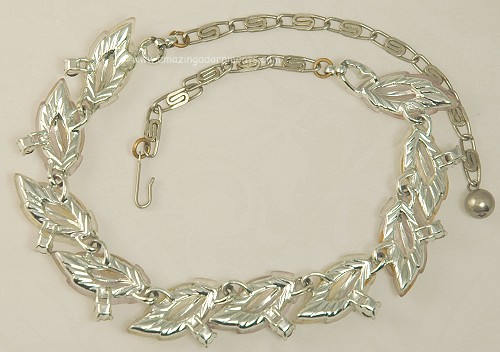 Lisner Thermoplastic Leaves Necklace