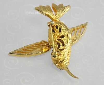 Coro Trembler Hummingbird Pin