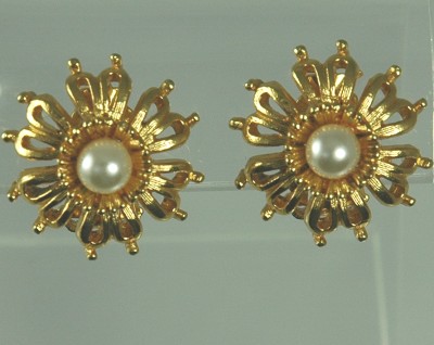 Understated Signed LISNER Faux Pearl Clip-on Earrings