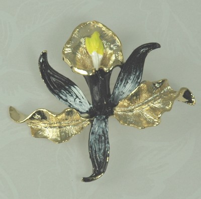 Signed GERRY'S Gold- tone and Enamel Lily Brooch