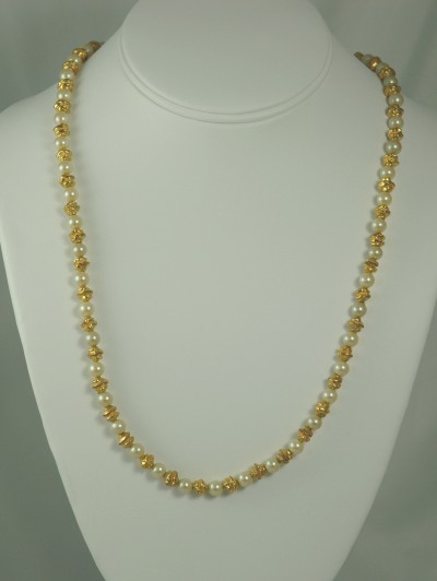 LES BERNARD Faux Pearl and Gold- tone Nugget Ball Necklace