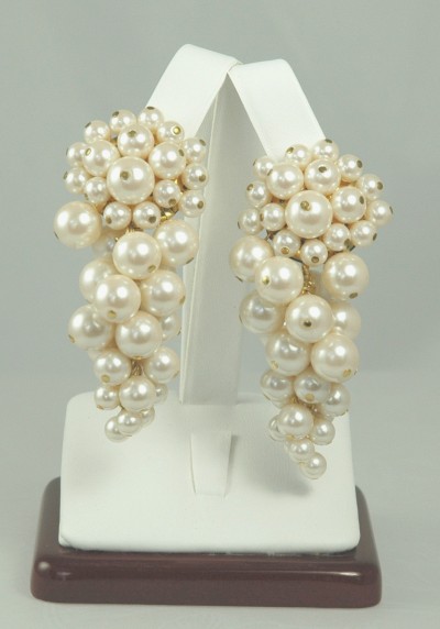 Spectacular Vintage Tumbling Simulated Pearl Clip- on Earrings