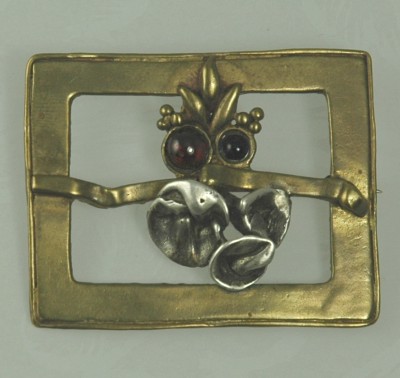 Unusual Art Nouveau Look Pin/Brooch