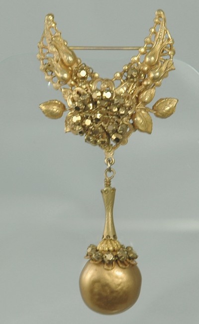 Haskell Like -Exquisite Russian Gold Tone Pin
