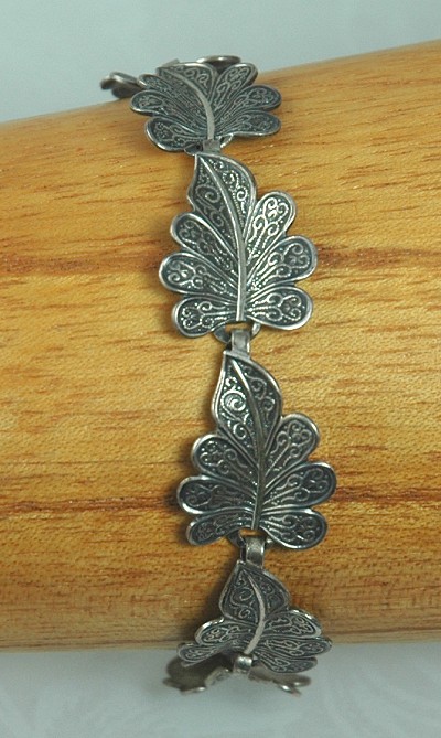 BEAU STERLING Linked Leaves Bracelet