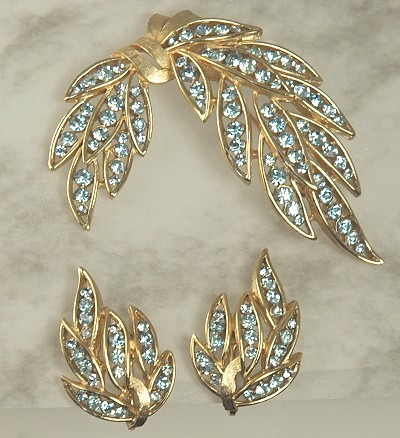 Vintage and Dazzling CROWN TRIFARI Gold Plated Swag Brooch and Earring Set - BOOK PIECE