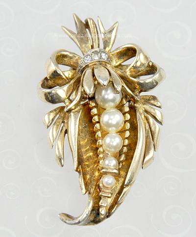 Vintage Signed DEROSA Sterling Faux Pearl and Rhinestone Pea Pod Clip