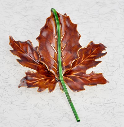 Sizeable Vintage Enamel Oak Leaf Brooch Signed ORIGINAL BY ROBERT