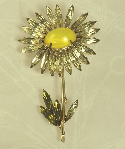 Signed SCHREINER Rhinestone and Art Glass Daisy Brooch