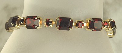 Luxurious WEISS Red Rhinestone Bracelet
