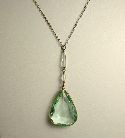Tasteful Bezel Set Faceted Glass Art Deco Necklace
