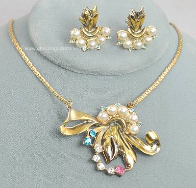 Intriguing Vintage Unsigned Retro Necklace and Earring Set