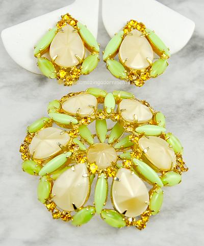 Grand Vintage Unsigned SCHREINER Rhinestone and Glass Demi parure