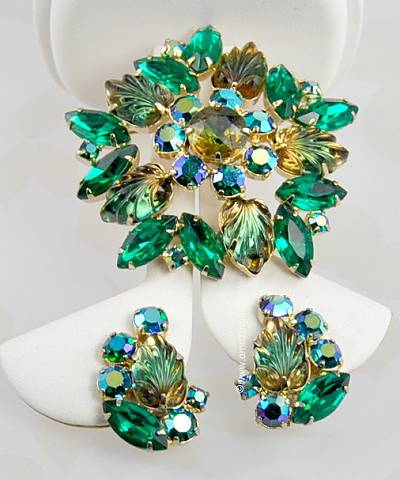 Mouth-watering Vintage Green Rhinestone and Carved Glass Leaves Demi- parure