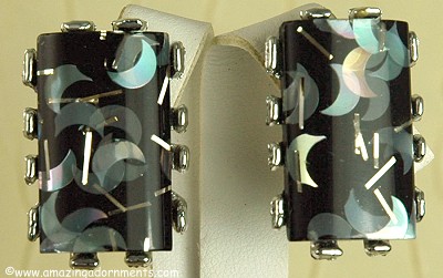 ca. 1950s Black Thermoplastic and Silver Confetti Earrings