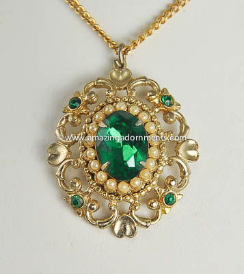 Gorgeous Vintage Green Rhinestone and Faux Pearl Pendant Necklace