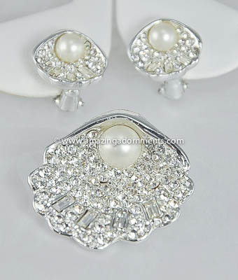 Vintage Unsigned Rhinestone and Faux Pearl Shell Brooch and Earring Set