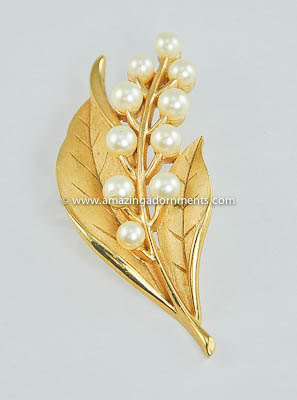 Elegant Vintage Faux Pearl Leaf Spray Brooch Signed CROWN TRIFARI