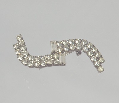 Tasteful Art Deco Rhinestone Pin