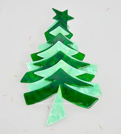 Magnificent Signed LEA STEIN Cellulose Acetate Green Star Christmas Tree Pin