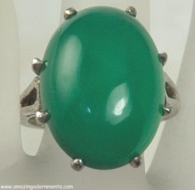 Exceptional Sterling and Chrysoprase Cabochon Cut Finger Ring Signed DUJAY