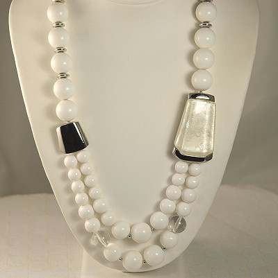 Vintage KUNIO MATSUMOTO for TRIFARI Mod White Bead Necklace