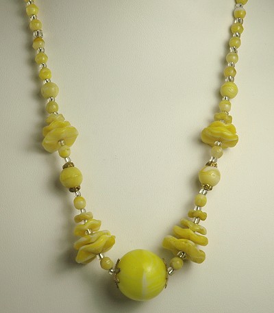 CZECH Yellow Marble Glass ART DECO Era Necklace Imported