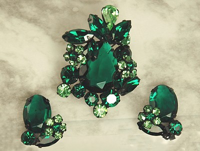 Vintage Signed REGENCY Large Rhinestone Japanned Demi Parure in Greens