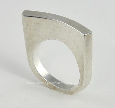 Minimalist Vintage Sterling Silver Ring Signed GUCCI  ITALY