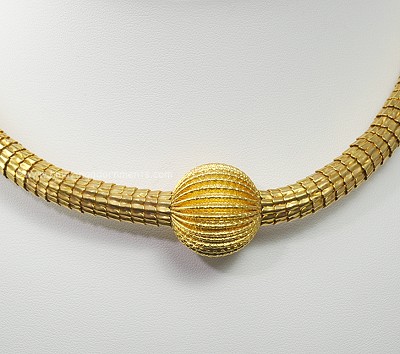 Scintillating Vintage Gold- tone Snake Mesh Chain Necklace