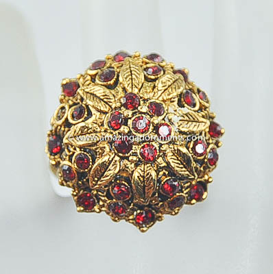 Wonderful Vintage Ruby Red Rhinestone Ring with Gilt Metal Leaves