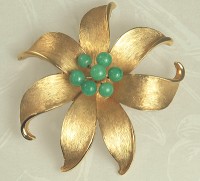 Polished Vintage Gold- tone Floral Brooch Signed KRAMER