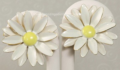 Vintage Signed SANDOR CO White and Yellow Enamel Daisy Earrings